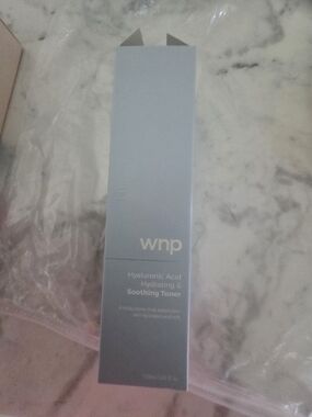 WNP Hyaluronic Acid Hydrating & Soothing Toner - Light Blue Box